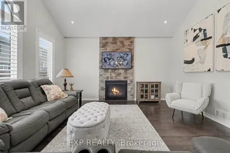 73 Bristling Crescent Ottawa ON K2J 6C2
