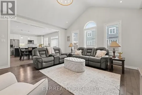 73 Bristling Crescent Ottawa ON K2J 6C2