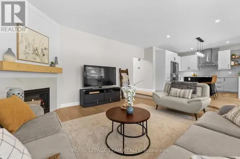 14 Newcastle Avenue Ottawa ON K2K 3B4
