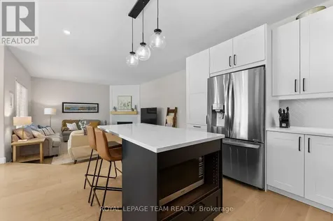 14 Newcastle Avenue Ottawa ON K2K 3B4