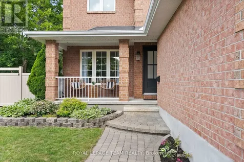 14 Newcastle Avenue Ottawa ON K2K 3B4
