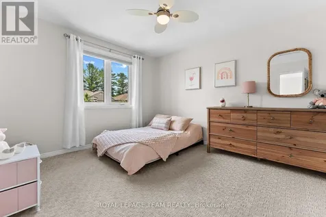 14 Newcastle Avenue Ottawa ON K2K 3B4