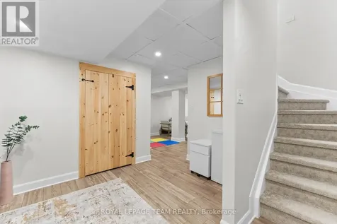 14 Newcastle Avenue Ottawa ON K2K 3B4
