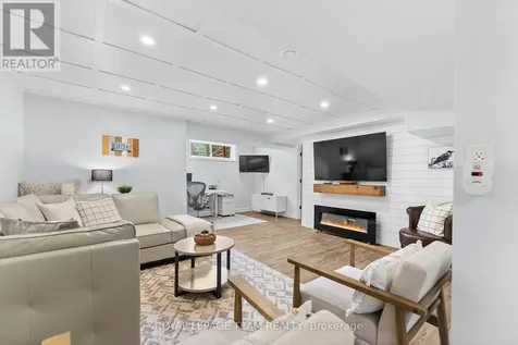14 Newcastle Avenue Ottawa ON K2K 3B4