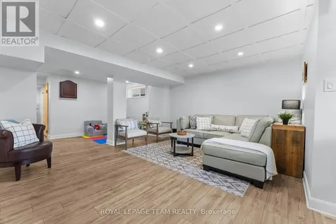 14 Newcastle Avenue Ottawa ON K2K 3B4