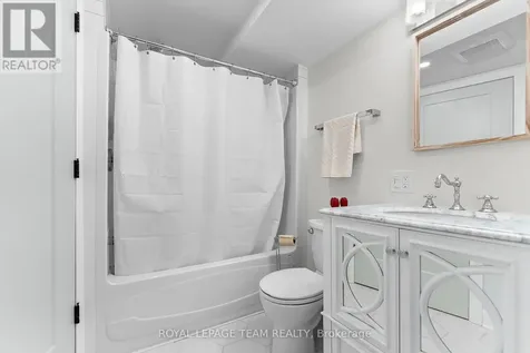 14 Newcastle Avenue Ottawa ON K2K 3B4