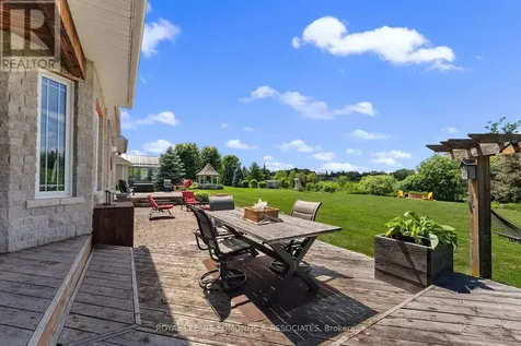 162 Pleasant View Drive Laurentian Valley ON K8B 1B8