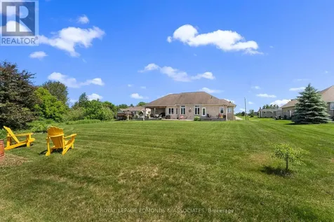 162 Pleasant View Drive Laurentian Valley ON K8B 1B8