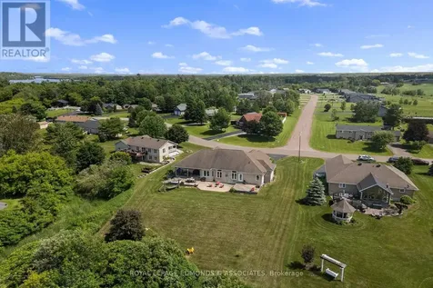162 Pleasant View Drive Laurentian Valley ON K8B 1B8