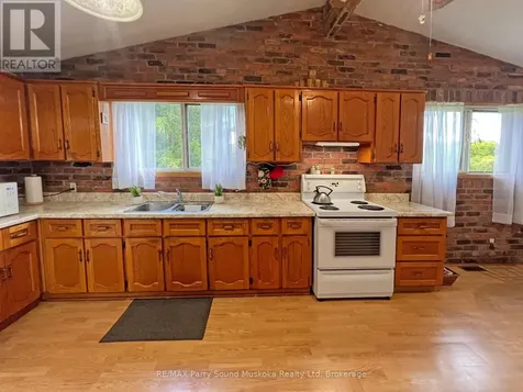 15 Dockside Drive Mckellar ON P0G 1C0