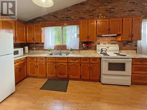 15 Dockside Drive Mckellar ON P0G 1C0