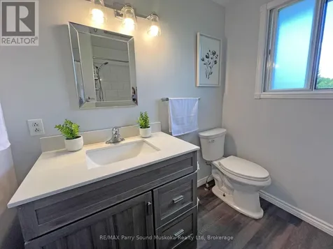15 Dockside Drive Mckellar ON P0G 1C0