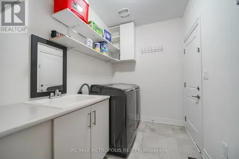 98 Laing Drive Whitby ON L1P 0N6