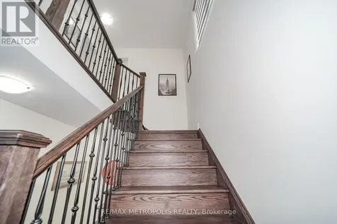 98 Laing Drive Whitby ON L1P 0N6