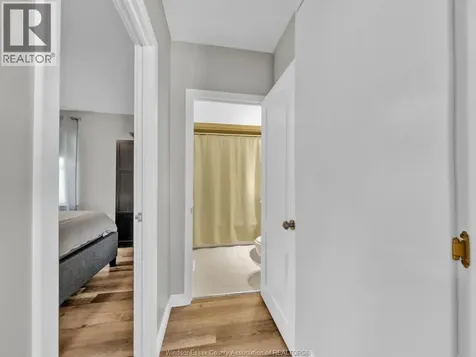 2174 Forest Avenue Windsor ON N8W 2G5