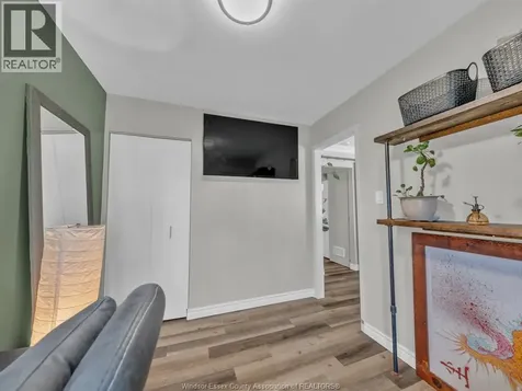 2174 Forest Avenue Windsor ON N8W 2G5