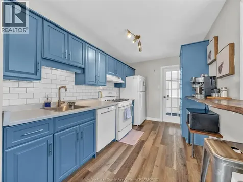 2174 Forest Avenue Windsor ON N8W 2G5