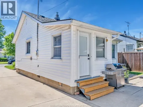 2174 Forest Avenue Windsor ON N8W 2G5