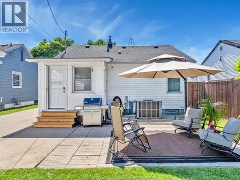 2174 Forest Avenue Windsor ON N8W 2G5