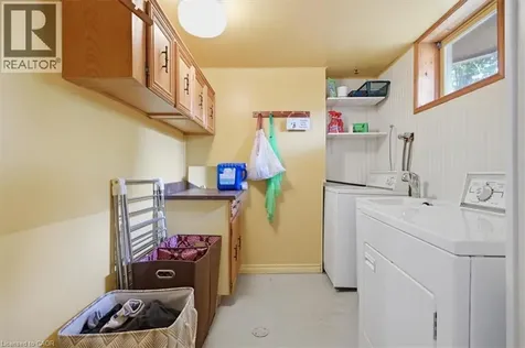 1334 Wiltshire Avenue Burlington ON L7M 1X9