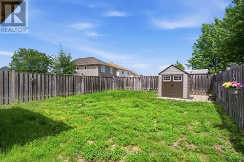 71 Stonemount Crescent Essa (angus) ON L0M 1B4
