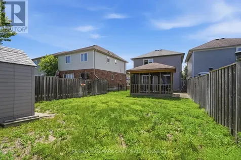 71 Stonemount Crescent Essa (angus) ON L0M 1B4