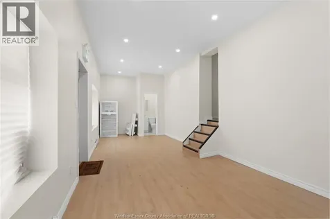 939 Wyandotte Street East Windsor ON N9A 3K1