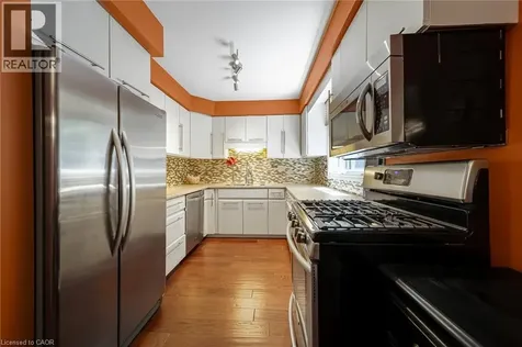 30 Osler Drive Dundas ON L9H 6W3