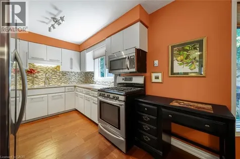 30 Osler Drive Dundas ON L9H 6W3