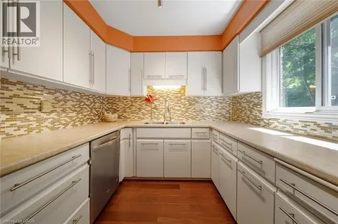 30 Osler Drive Dundas ON L9H 6W3