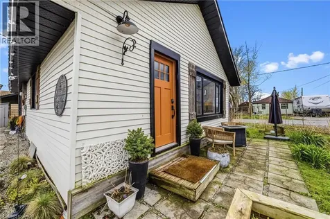 2 Fagan Street Haldimand ON N0A 1L0