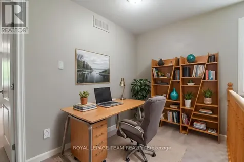 87 Selhurst Avenue Ottawa ON K2G 7C9