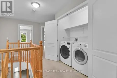87 Selhurst Avenue Ottawa ON K2G 7C9