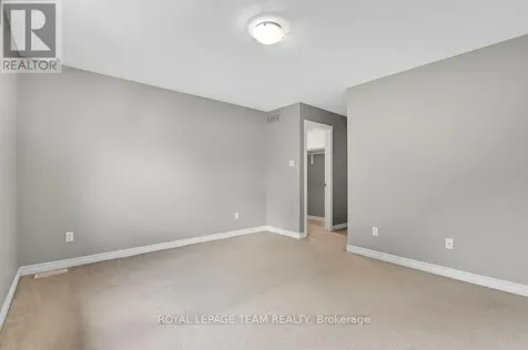87 Selhurst Avenue Ottawa ON K2G 7C9