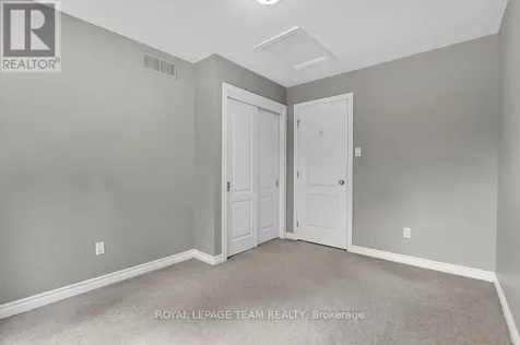 87 Selhurst Avenue Ottawa ON K2G 7C9