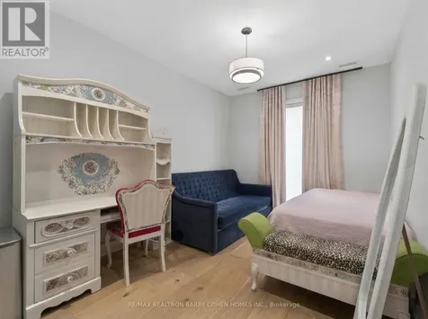 4 Forest Wood Toronto (bedford Park-nortown) ON M5N 2V6