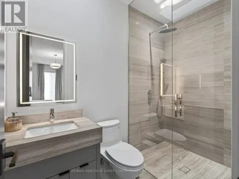 4 Forest Wood Toronto (bedford Park-nortown) ON M5N 2V6