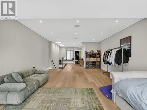 4 Forest Wood Toronto (bedford Park-nortown) ON M5N 2V6