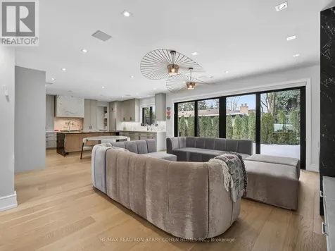 4 Forest Wood Toronto (bedford Park-nortown) ON M5N 2V6