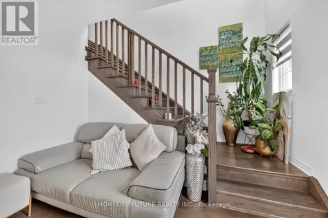 1866 Passionfruit Grove Pickering ON L1Y 0B5