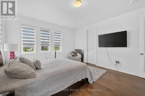 1866 Passionfruit Grove Pickering ON L1Y 0B5