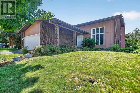 66 Beaufort Drive Ottawa ON K2L 2G3