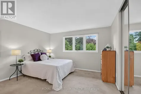 66 Beaufort Drive Ottawa ON K2L 2G3