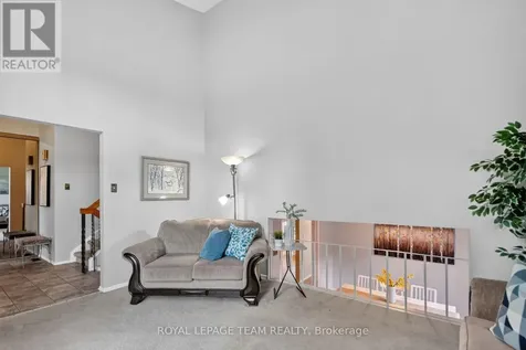 66 Beaufort Drive Ottawa ON K2L 2G3