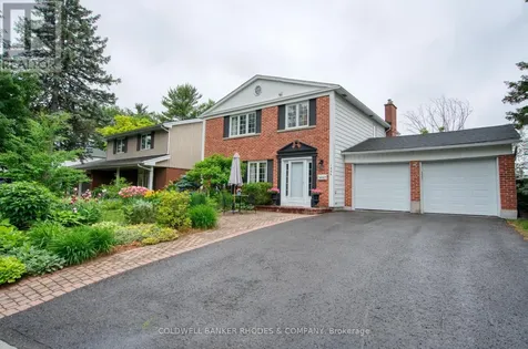 1666 Amberdale Crescent Ottawa ON K1H 7B3