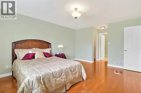 1099 Imperial Crescent Windsor ON N9G 2T4