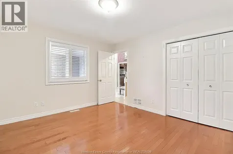 1099 Imperial Crescent Windsor ON N9G 2T4