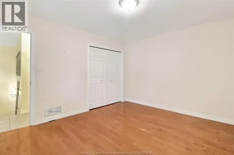 1099 Imperial Crescent Windsor ON N9G 2T4