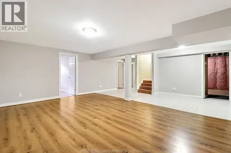 1099 Imperial Crescent Windsor ON N9G 2T4