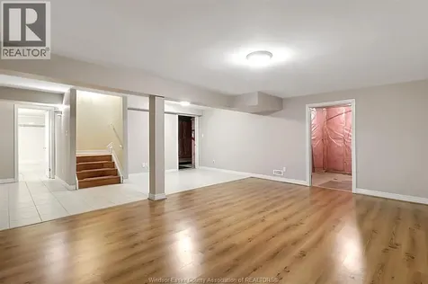 1099 Imperial Crescent Windsor ON N9G 2T4